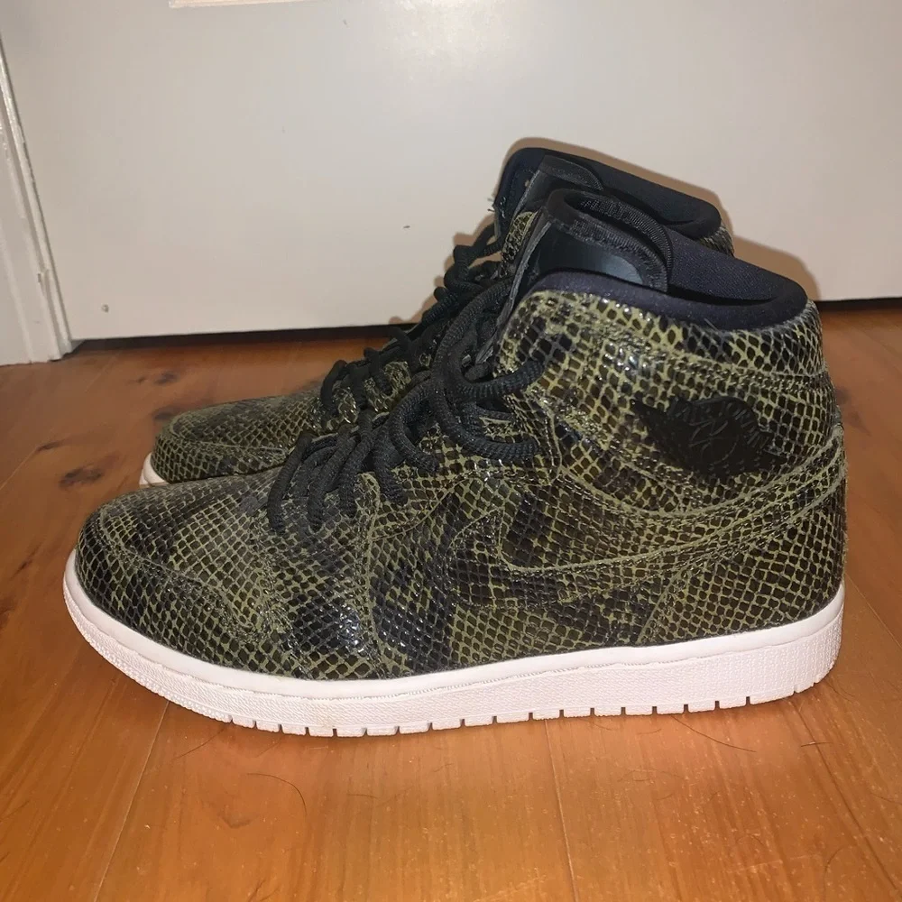 Women’s Snake skin Nike air Jordan sneakers